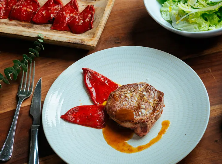 Entrecot con pimientos